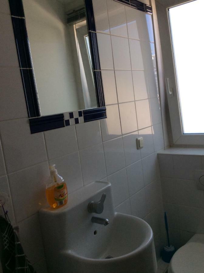 Dachstudio Mit Bad Und Terasse Köln Eksteriør bilde